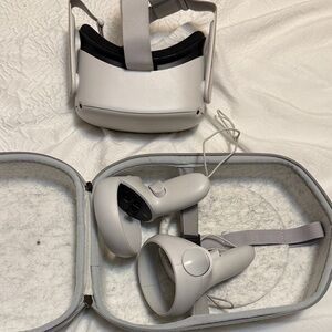 VR Headset + Controllers Set - White. Barely used.
Comes with case + chargers.